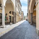 Elegant And Cosy Apartment In Padova Center!