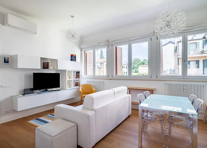 Elegant And Cosy Apartment In Padova Center!