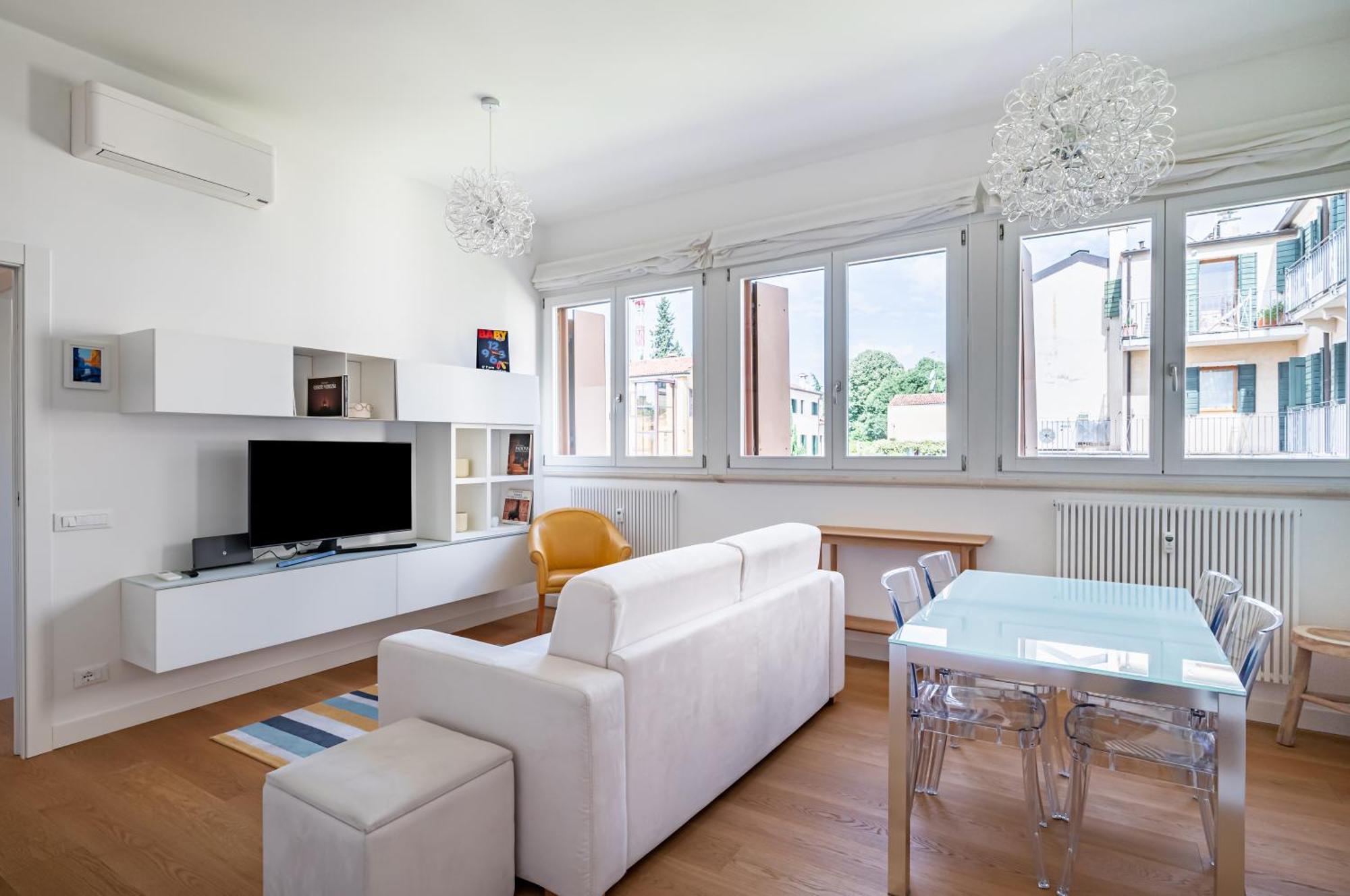 Elegant And Cosy In Center! Apartment *